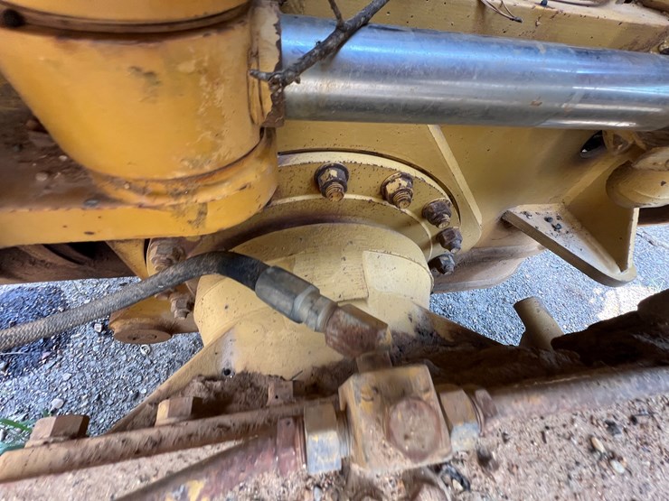 caterpillar-140g-image-53