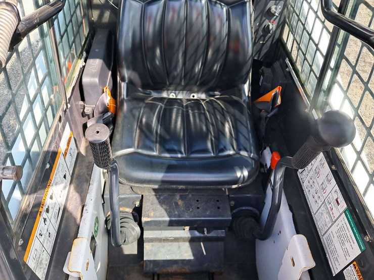 2016-bobcat-s70-image-12