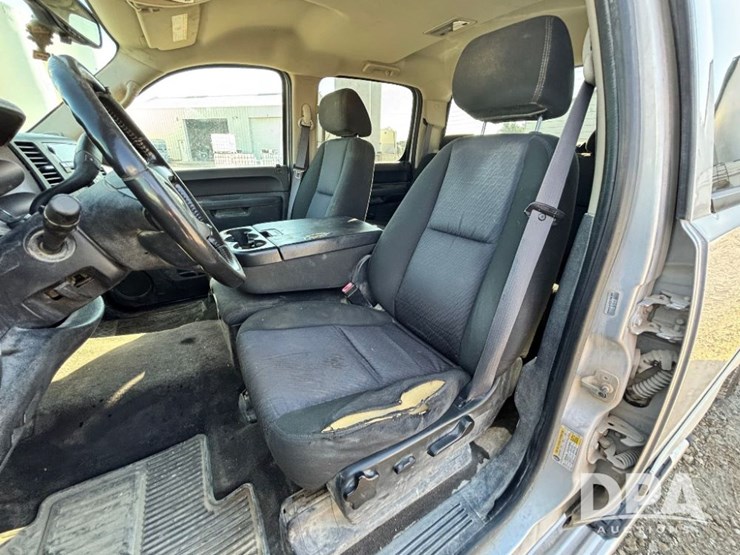 2011-chevrolet-silverado-2500hd-lt-image-72