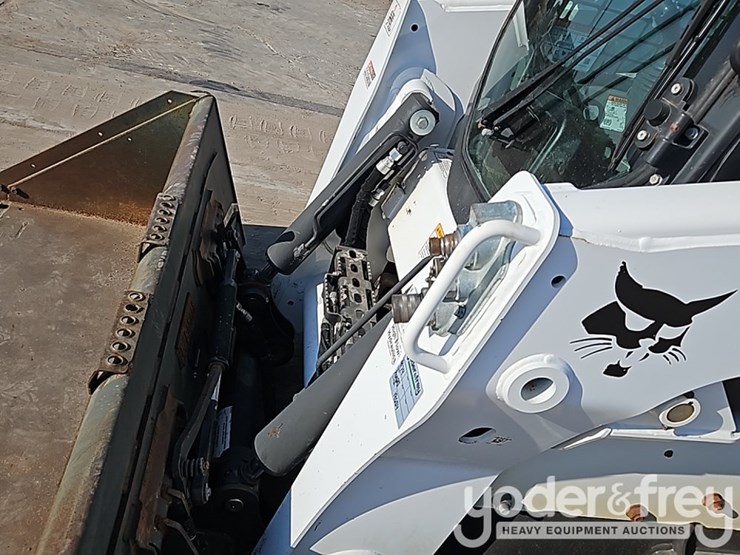 2022-bobcat-t870-image-16