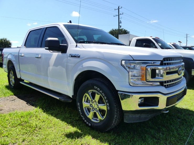 2020-ford-f150-xlt-image-2