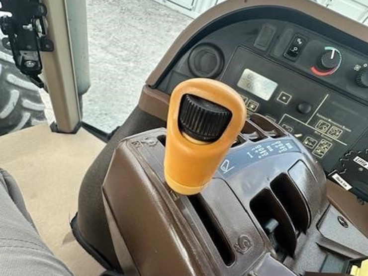 2006-john-deere-8330-image-32