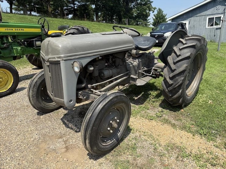 ford-8n-image-3