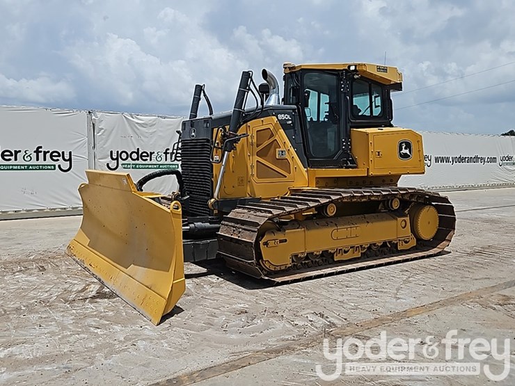 2022-deere-850l-lgp-image-1