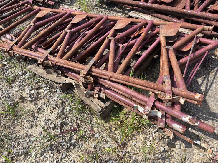 pallet-of-(3)-cattle-headlocks-image-1