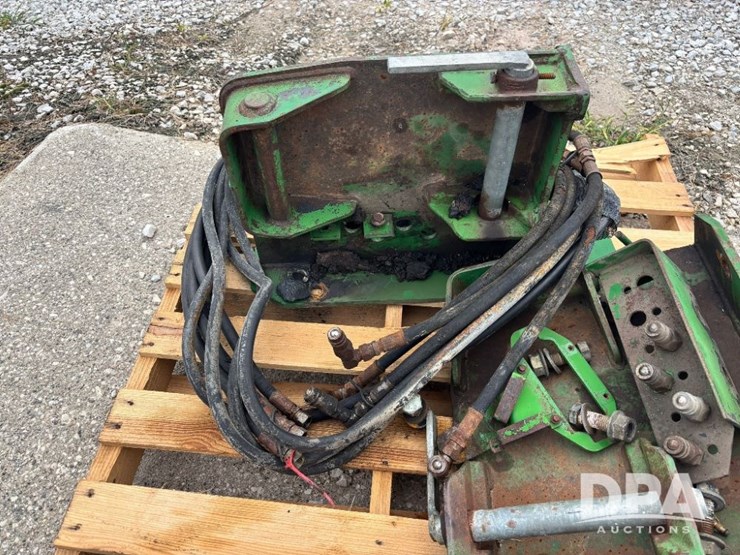 john-deere-725-image-21