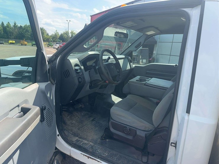 2016-ford-f350-image-36