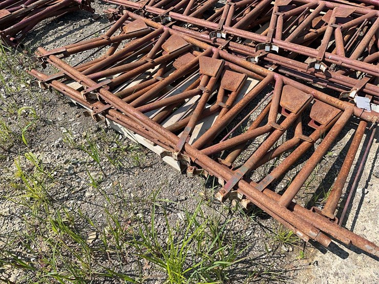 pallet-of-(3)-cattle-headlocks-image-1
