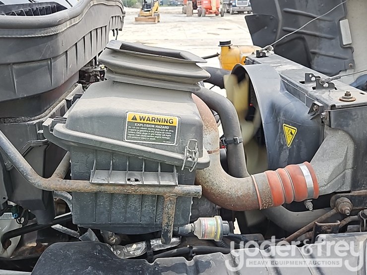 2017-international-durastar-4300-image-29