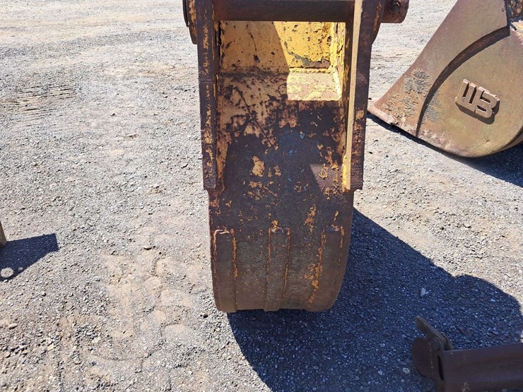 h.k.-12"-trenching-bucket-w/-teeth-image-4