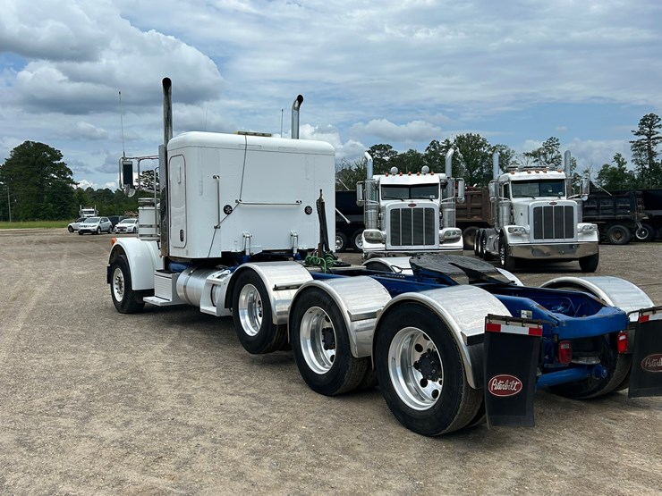 2013-peterbilt-367-image-7