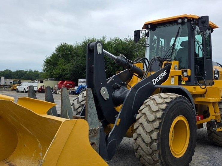 2021-deere-524l-image-7