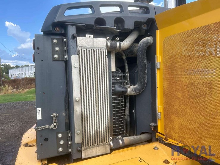 2015-deere-544k-image-10
