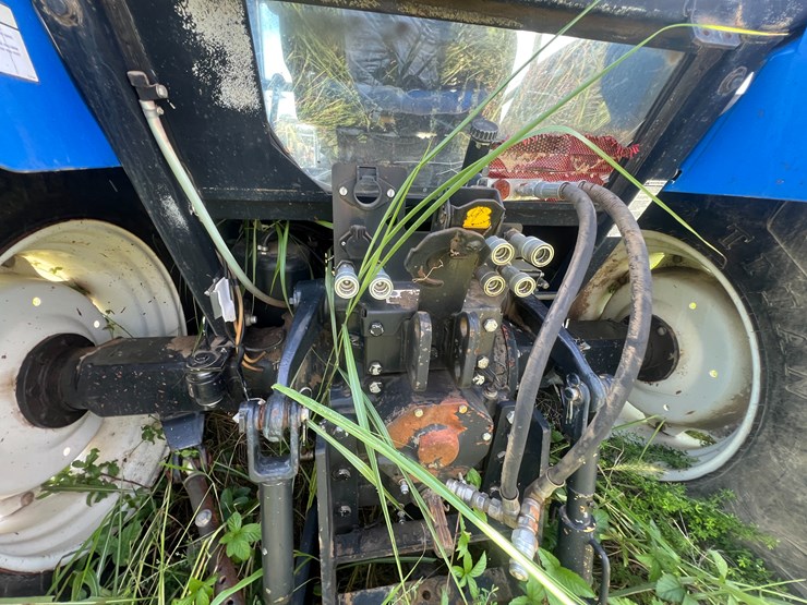 new-holland-tl100a-image-8
