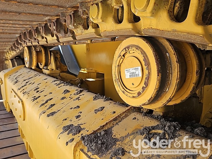 2022-deere-850l-lgp-image-23