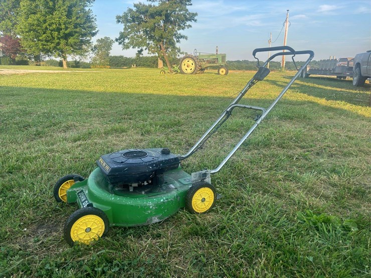 john-deere-la-image-1