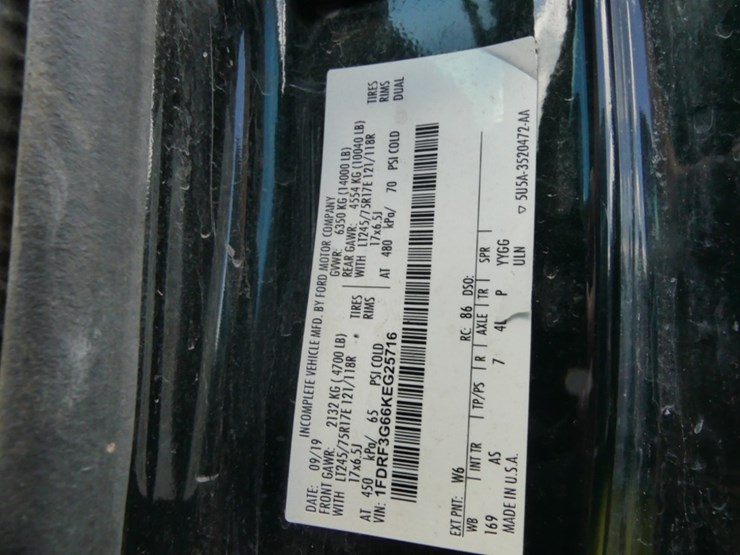 2019-ford-f150-xl-image-16
