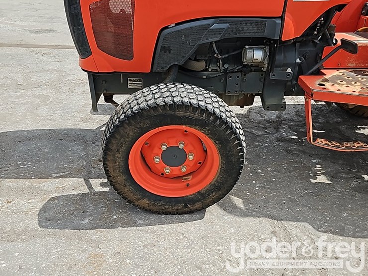 2020-kubota-l2501d-image-11