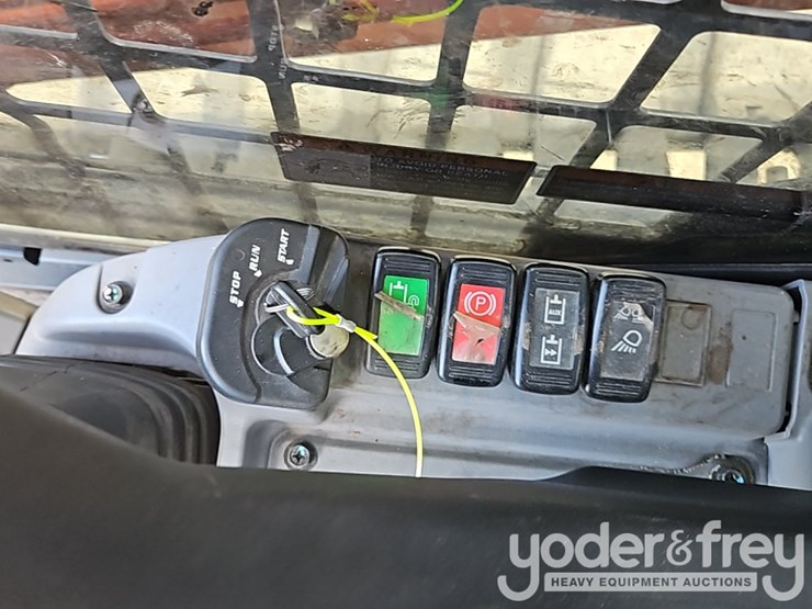 2023-kubota-svl75-2-image-32