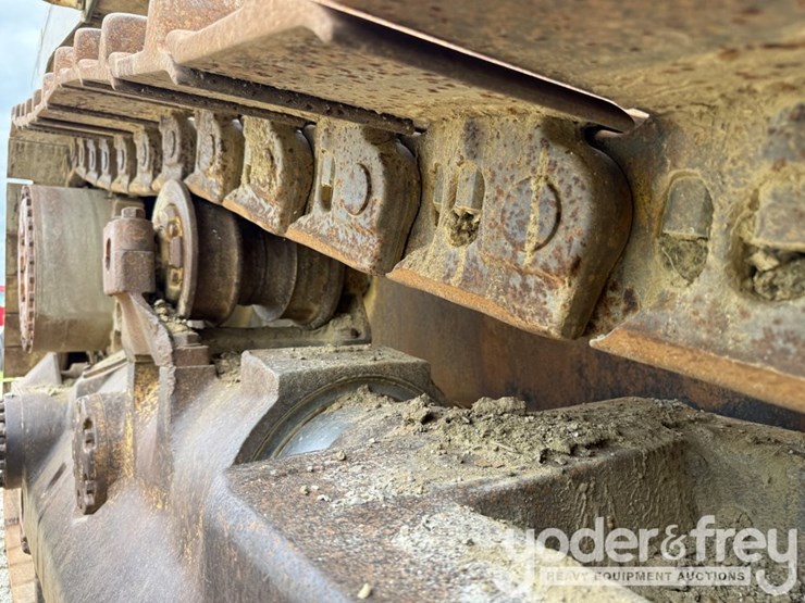 2005-caterpillar-d8t-image-36