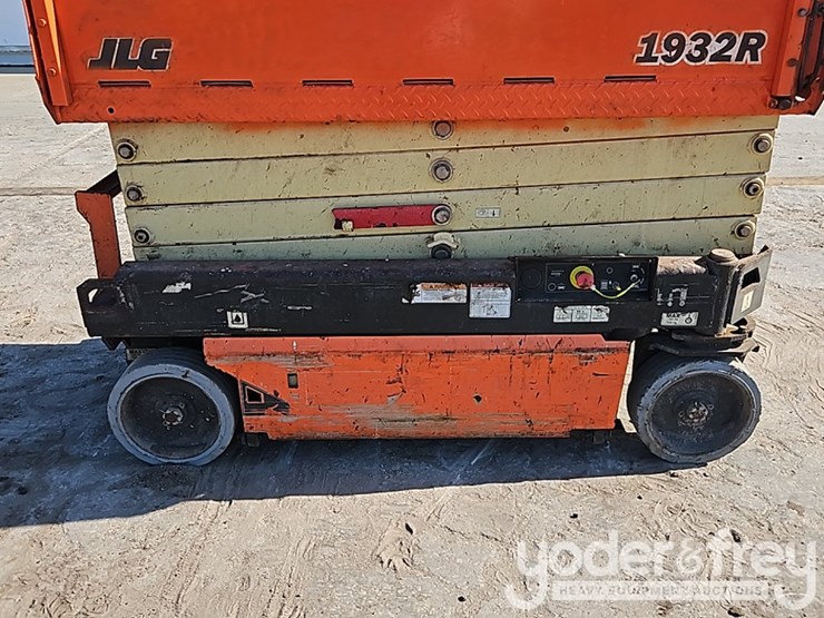 jlg-1932r-image-13