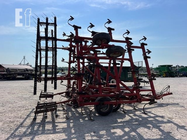 case-ih-4300-image-10