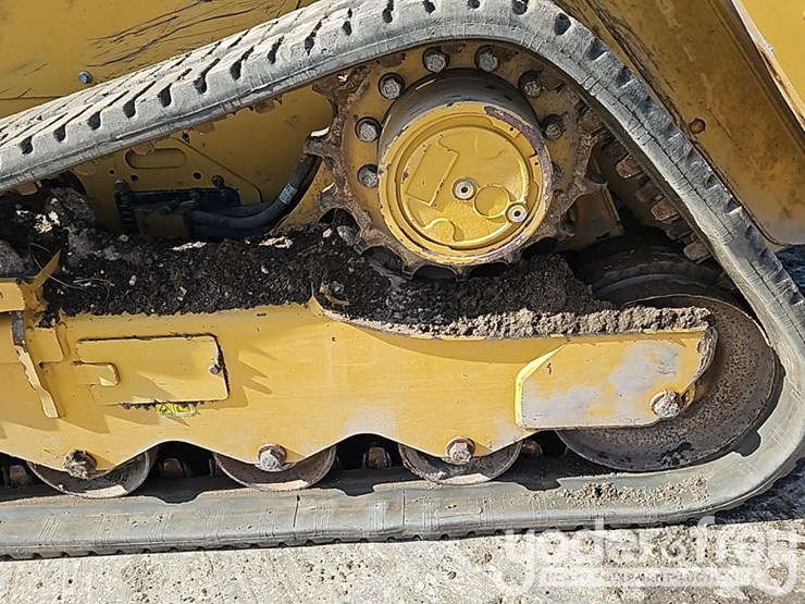 2023-caterpillar-259d3-image-19
