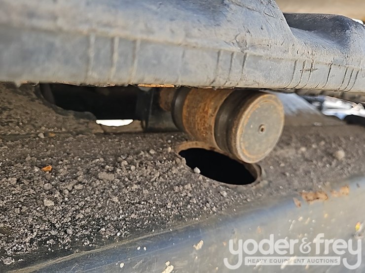 2019-caterpillar-303-image-10
