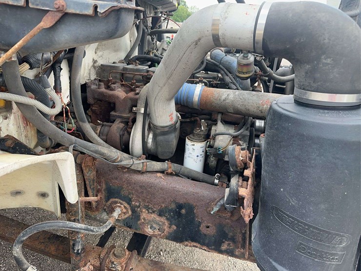 freightliner-fl70-image-33