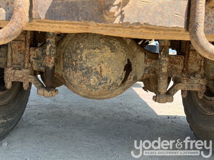 2000-ford-f750-image-17