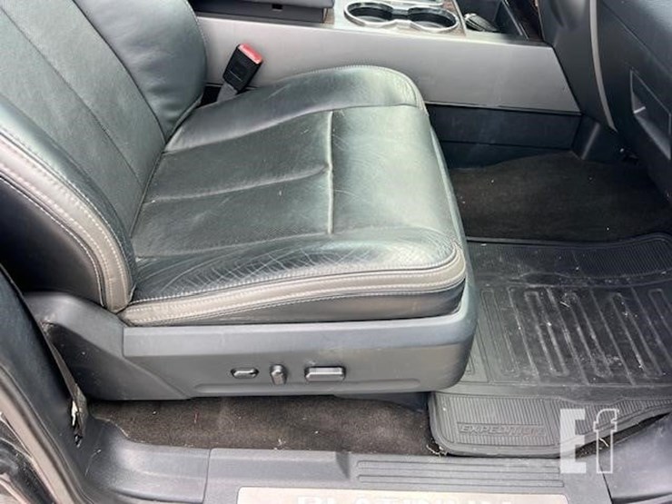 2015-ford-expedition-platinum-image-18