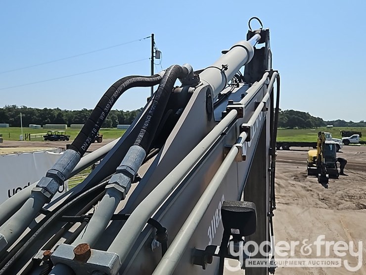2019-volvo-ecr145el-image-31