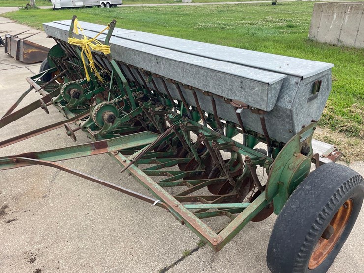 john-deere-b-image-12