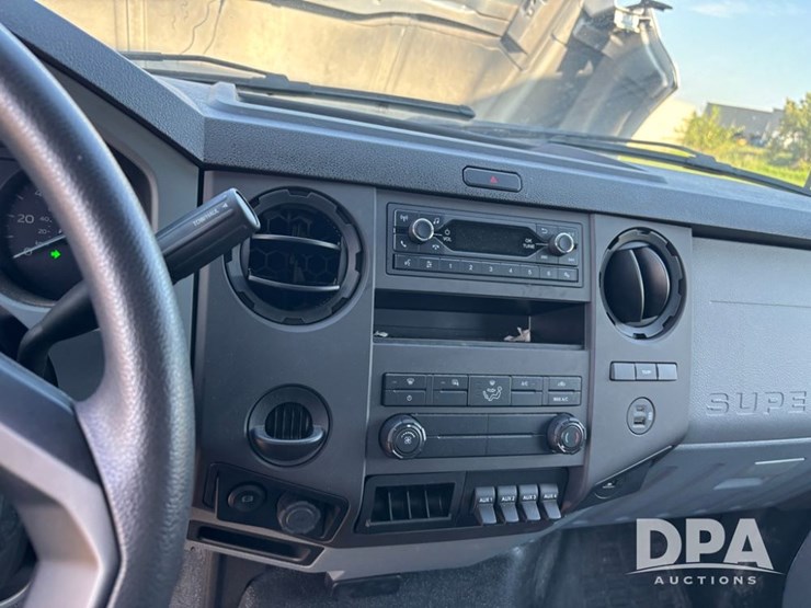 2023-ford-f650-image-84