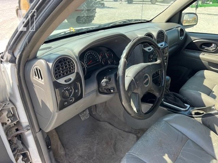 2006-gmc-envoy-image-24