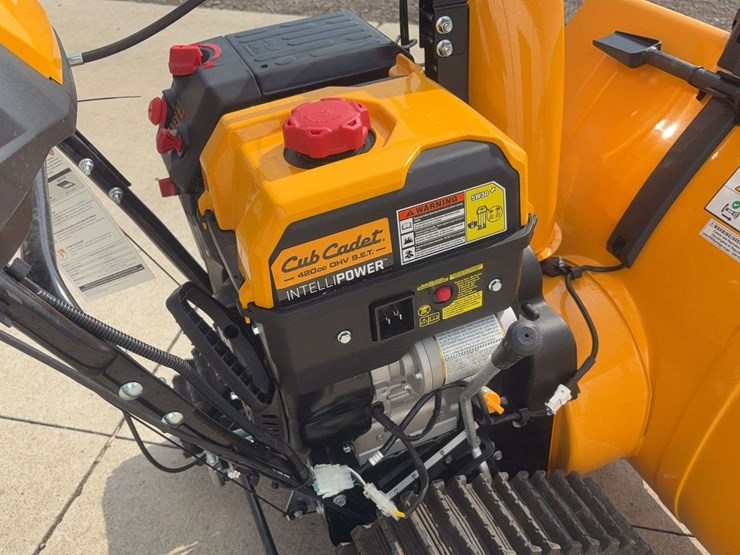 2023-cub-cadet-3x30-trac-snowblower-image-7