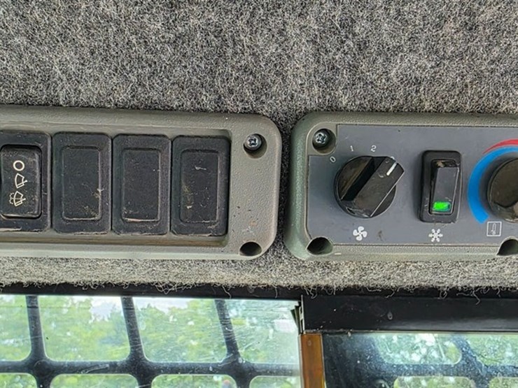 bobcat-t190-image-50