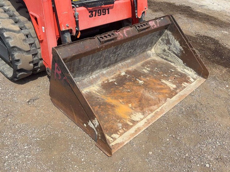 2019-kubota-svl65-2-image-19