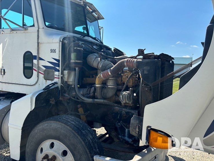 1999-peterbilt-385-image-25