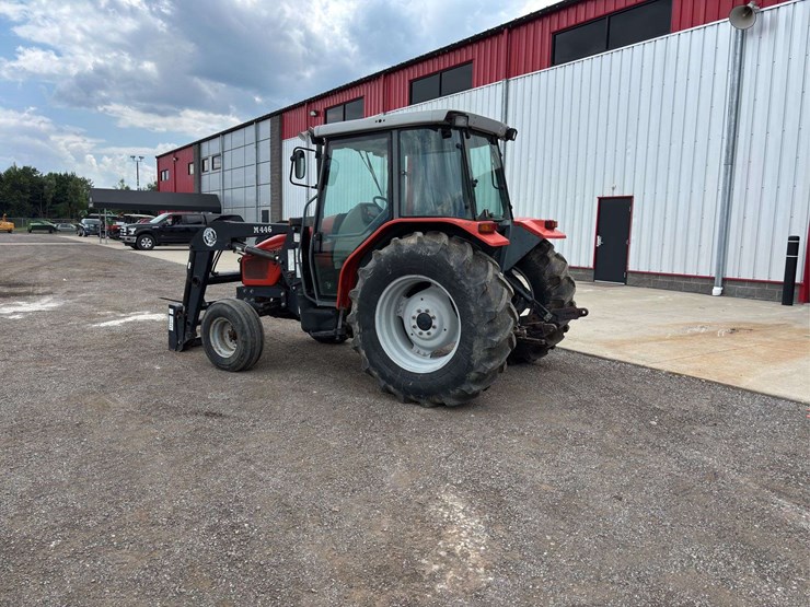 massey-ferguson-4225-image-4
