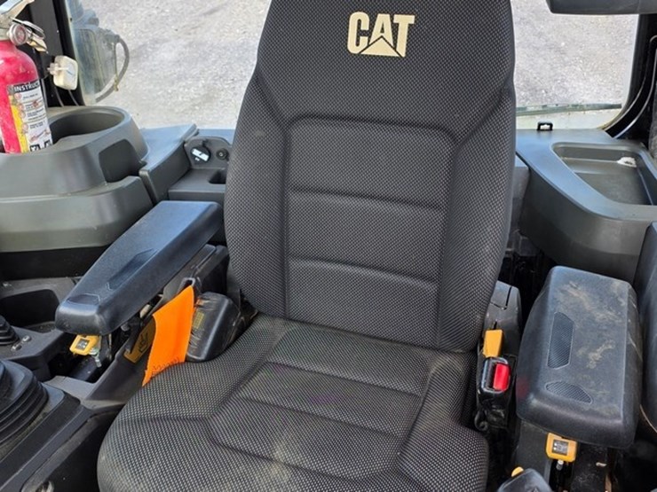 2021-caterpillar-d5-lgp-image-66