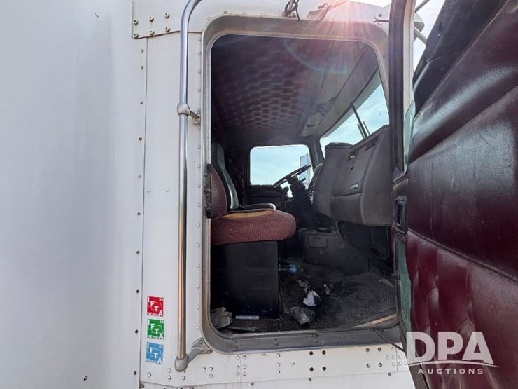 2003-kenworth-t800-image-74