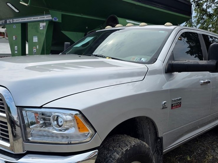 2011-dodge-2500-image-7