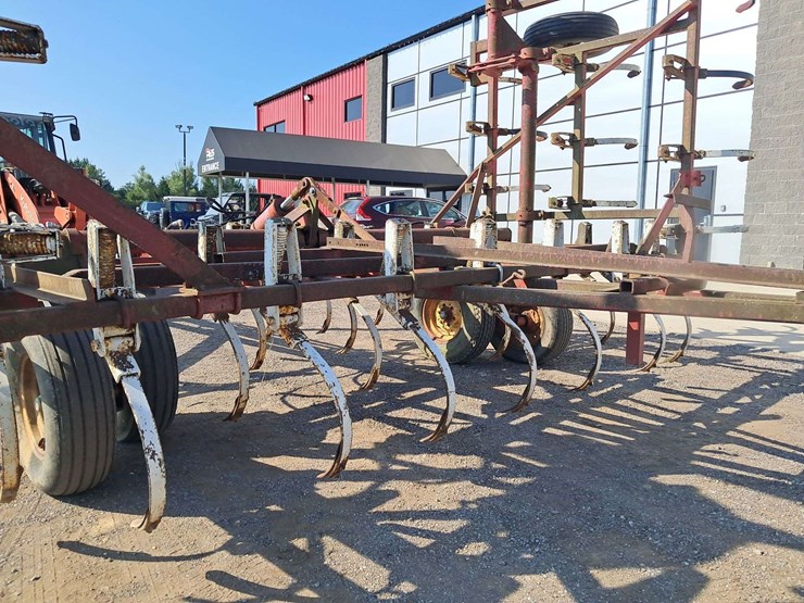 wilrich-25'-cultivator-image-5