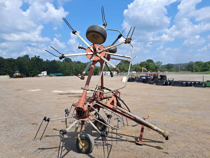 hesston-3717-image-2