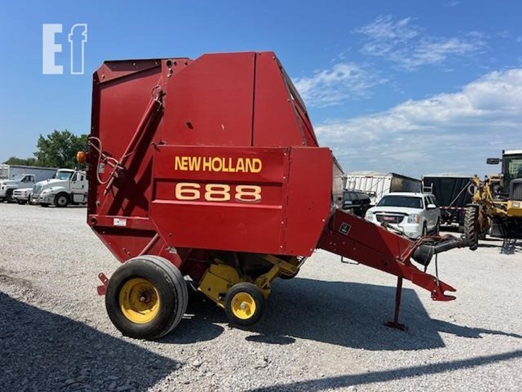 new-holland-688-image-2