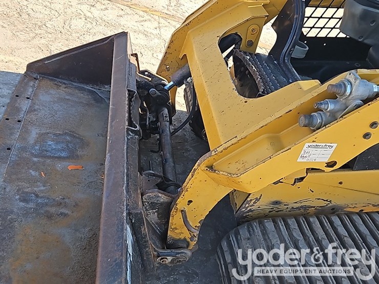2015-caterpillar-257d-image-15