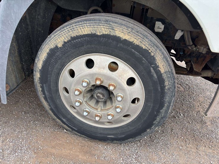 2009-mack-cxu-(pinnacle)-flatbed-truck-image-9