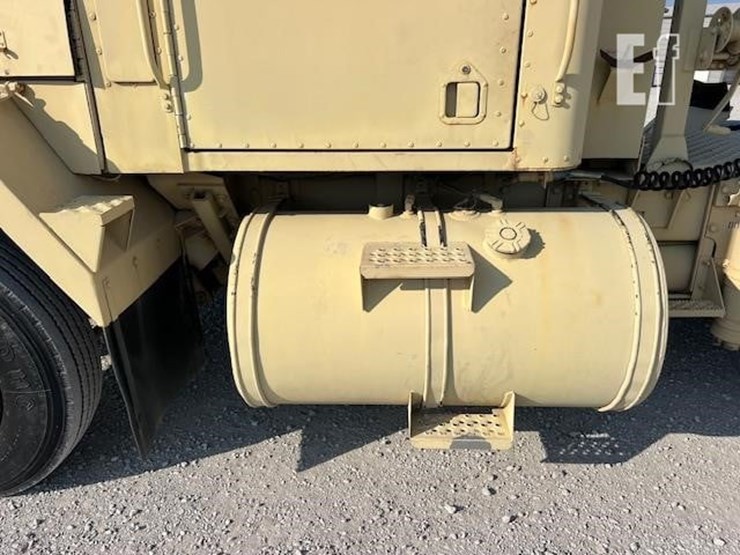 1983-am-general-m915a1-image-18