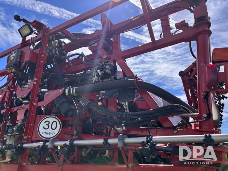 2019-case-ih-patriot-4440-image-92